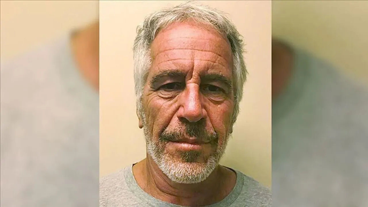 Epstein skandalında yeni görüntüler! Ünlü milyarder Bill Gatesin de fotoğrafları çıktı