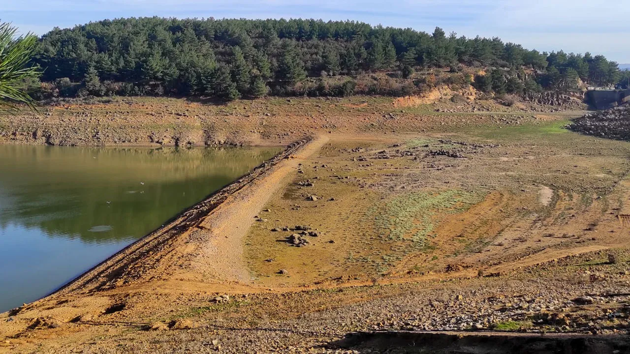 Edirne'nin en büyük ilçesi Keşan'ı besleyen barajda alarm: Su akışı kesildi