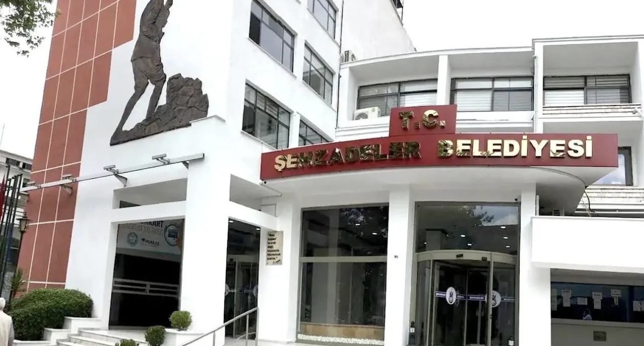 Şehzadeler yeni belediye başkanı Hakan Şimşek kimdir?