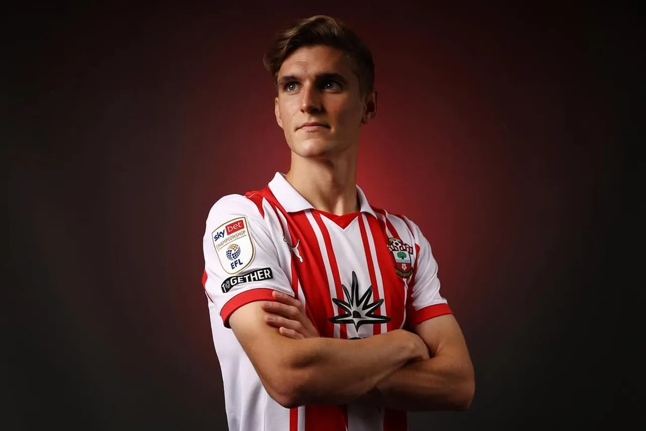 Jelert, Southampton formasıyla (Fotoğraf: Instagram)