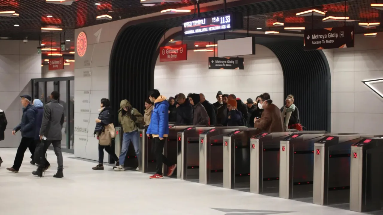 Yılbaşında toplu taşıma ücretsiz mi, 1 Ocak'ta metrolar bedava mı olacak?