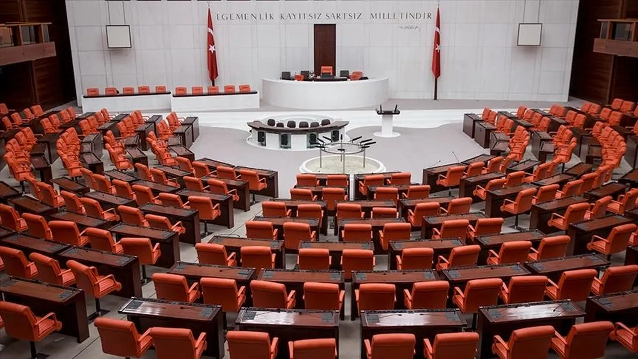 2026 bütçesi komisyondan geçti! Üst düzey kamu görevlilerinde ek ödemelerde artış