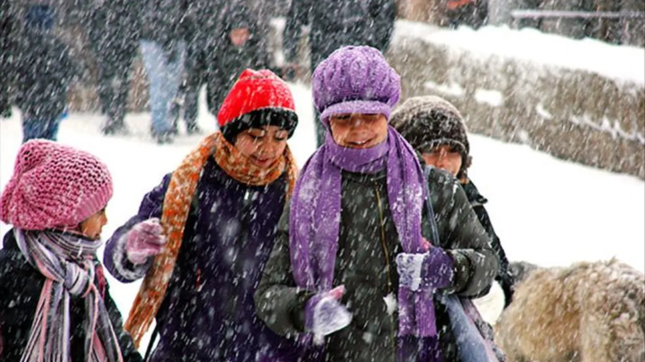 3 Aralık Çarşamba günü okullar tatil mi, yarın okul var mı?
