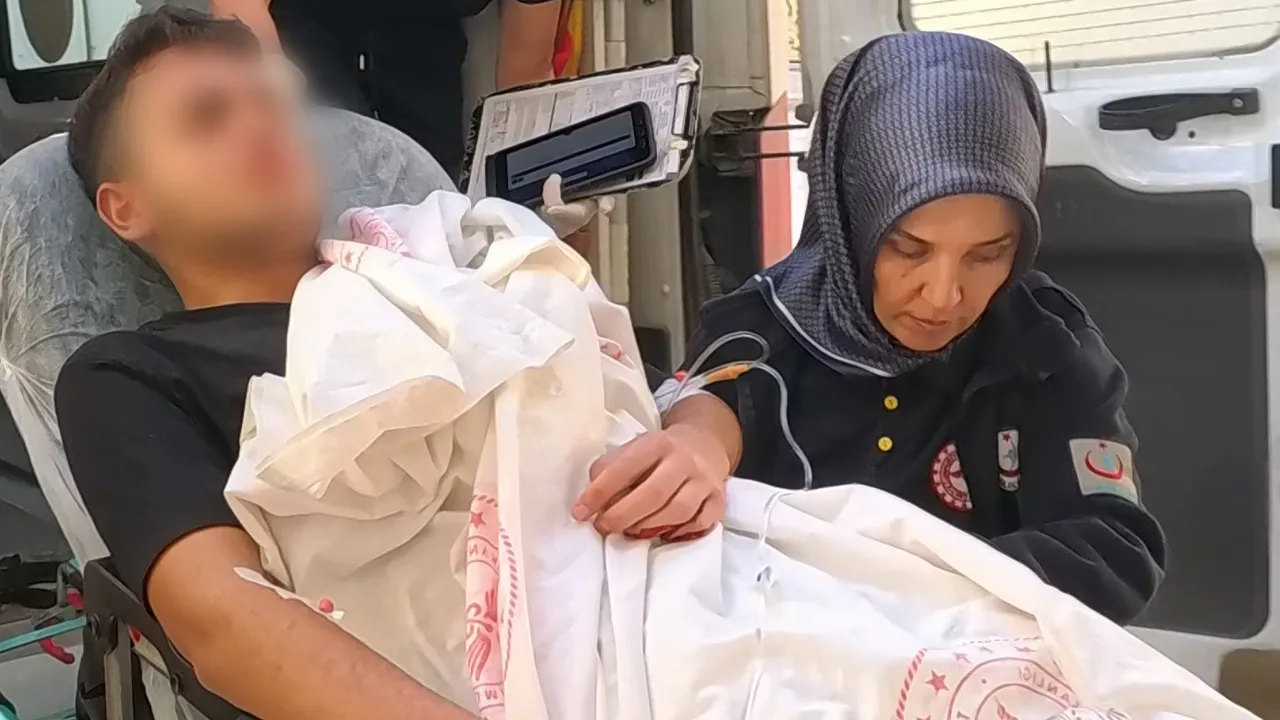 Çocuklar arasında kanlı tartışma!  14 yaşındaki çocuk ölümden döndü