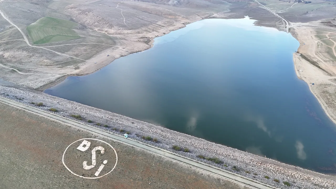 2 yıl sonra barajdaki kuraklık yeniden görüntülendi