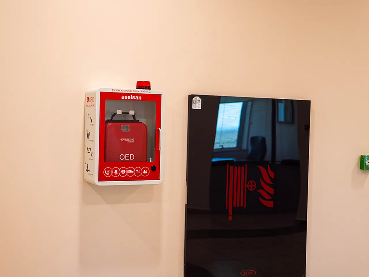 Otomatik Eksternal Defibrilatör (OED) cihazı