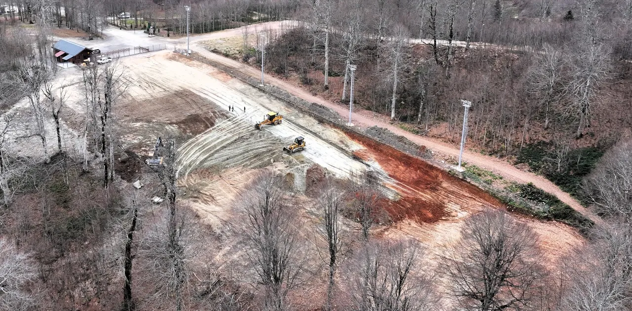 Kızak pistine yürüyen bant! Saatte bin kişi taşıyabilecek