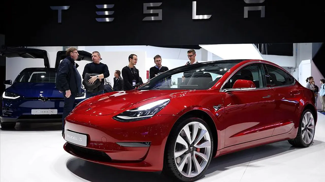 Yapay zeka hisselerinden sonra bir uyarı da Tesla hisselerine geldi