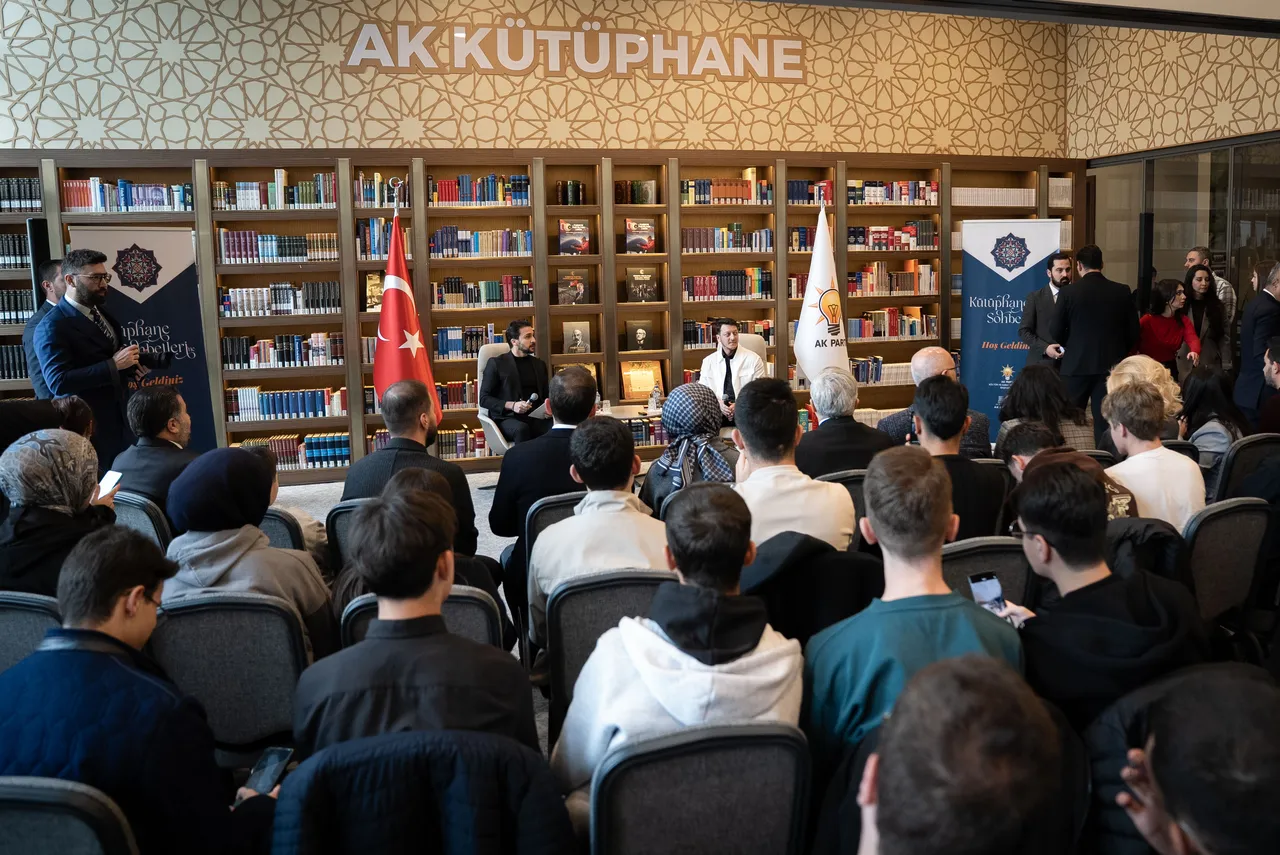 Mesut Özil, "Kütüphane Sohbetleri" programına konuk oldu