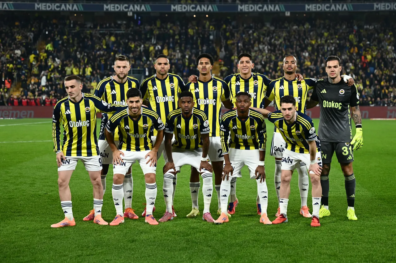 Fenerbahçe'nin derbiye maçladığı kadro