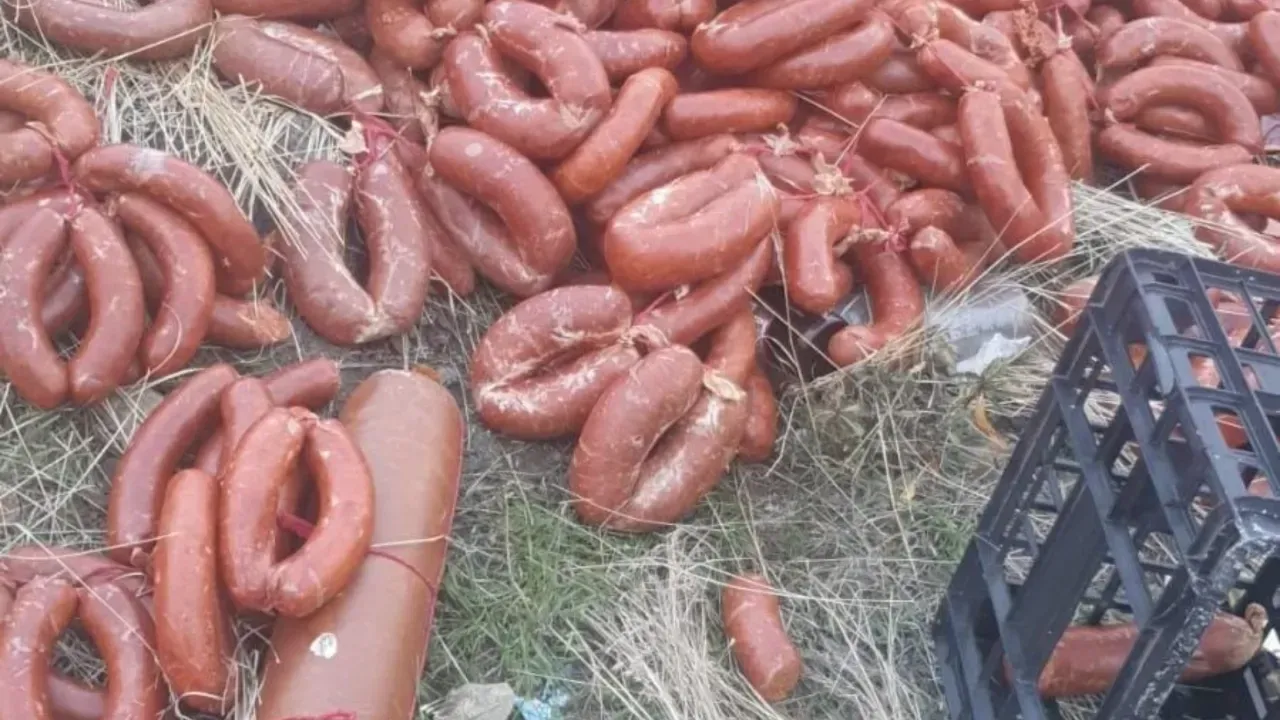 SUCUK, KAVURMA VE SALAM...