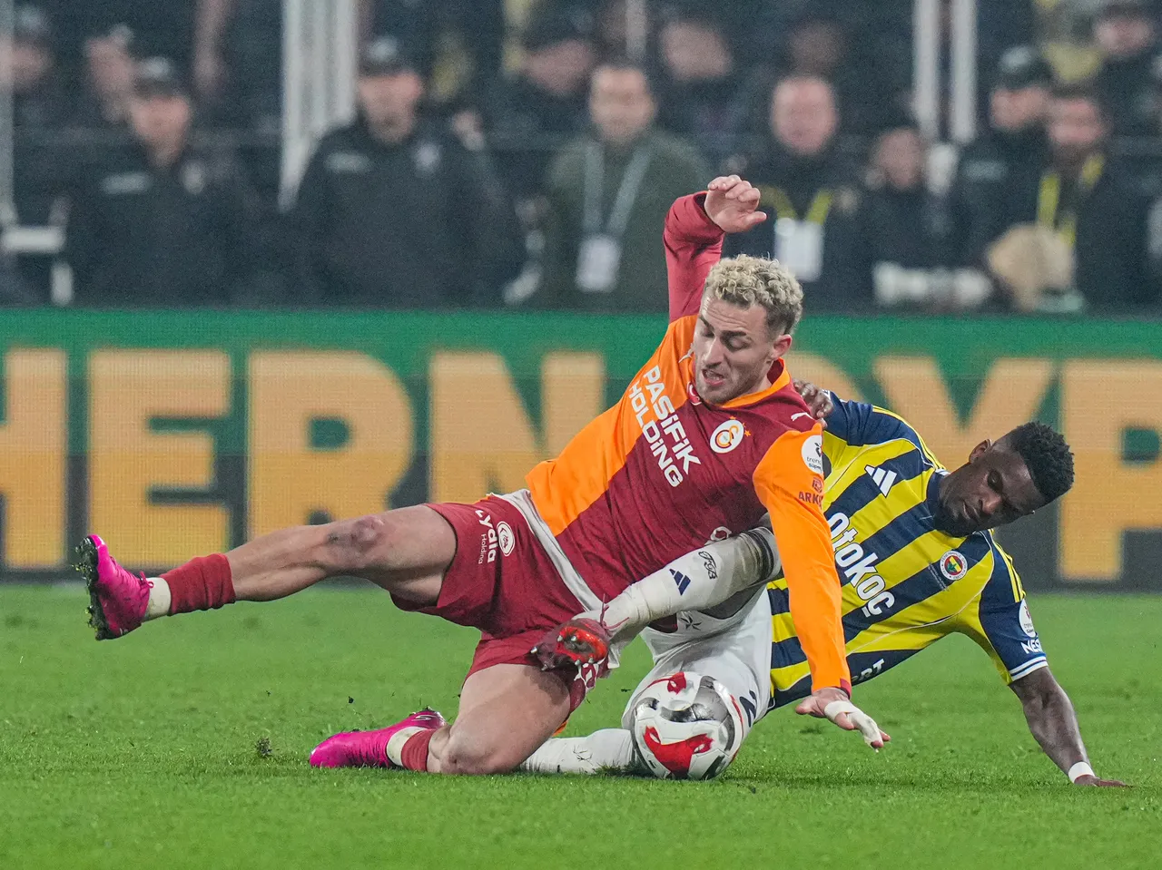 45+6. dakikada Yasin Kol'un, Barış Alper'in yerde kaldığı pozisyonda devam kararı vermesi Trio tarafından doğru bulundu