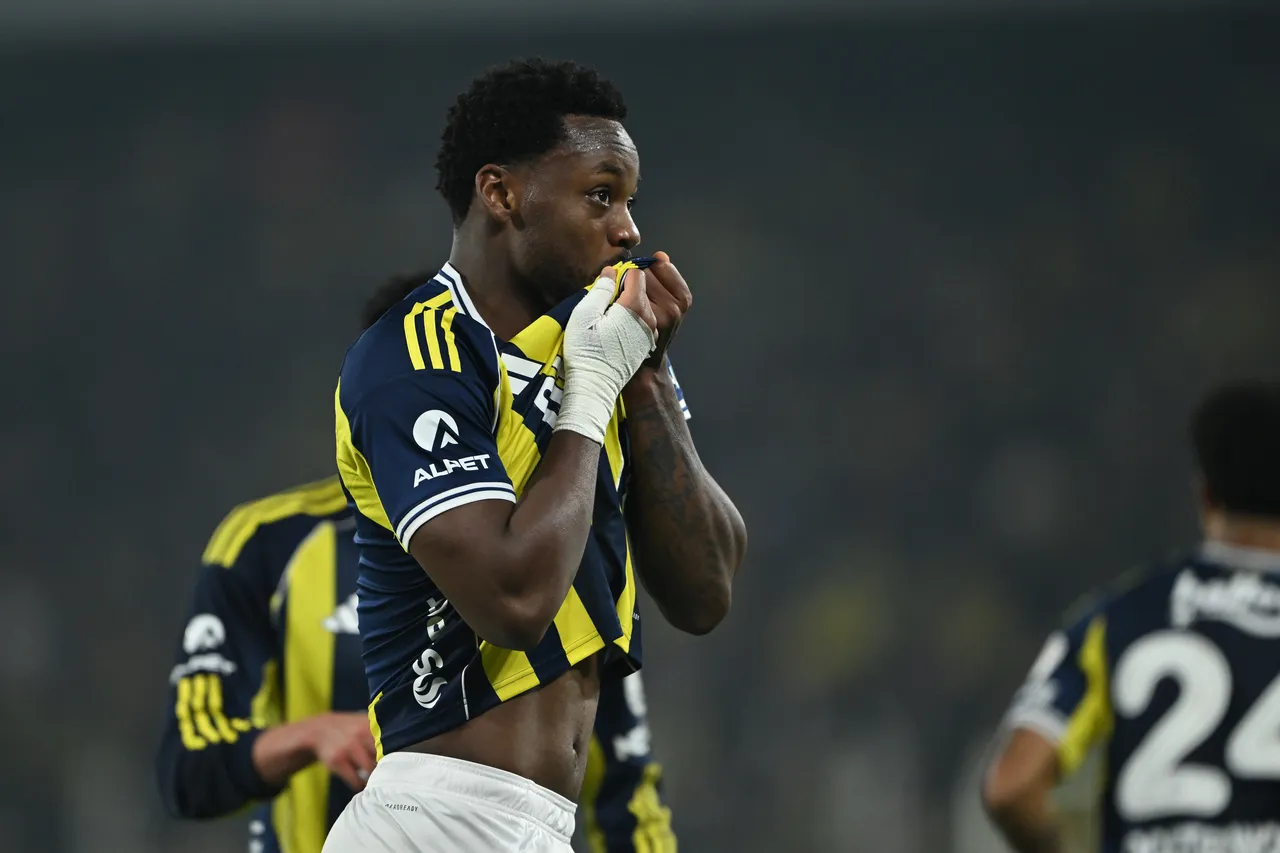 Jhon Duran'ın attığı son dakika golünün geçerliliği tartışıldı