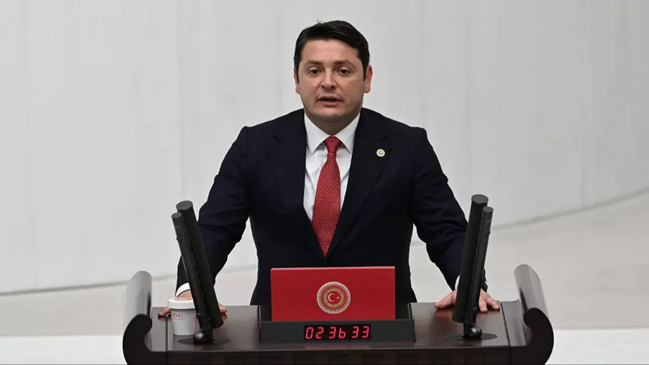 Turan Taşkın Özer