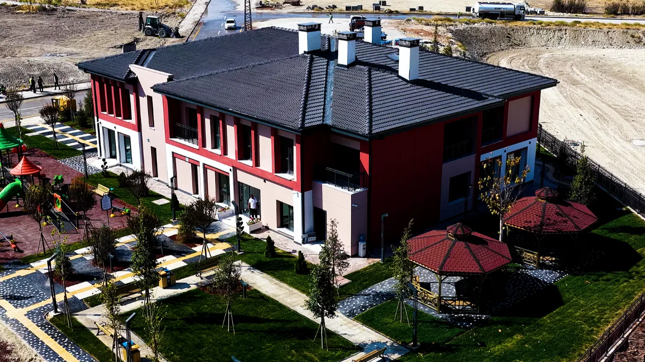 TOKİ 500 bin konut 500 mahalle konağı nerede yapılacak? Bakan Kurum özelliklerini duyurdu