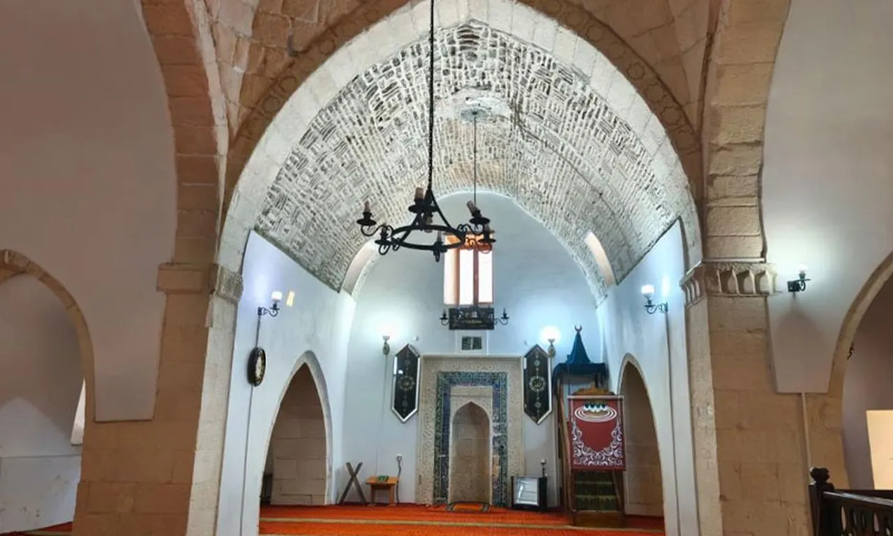 Tunceli’de 621 yıllık mimari ustalık! Denge sütunları deprem hasarını gösteriyor