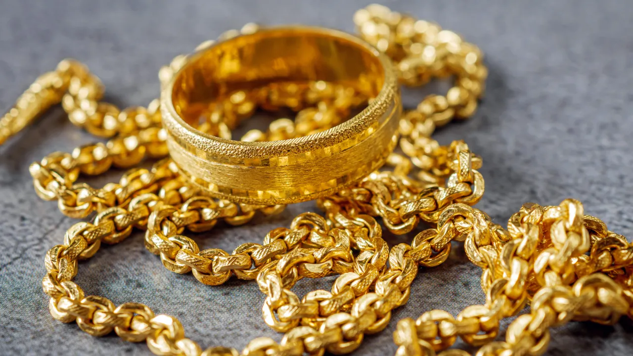 Yeni Zelanda'da pes dedirten olay! Çaldığı 800.000 TL'lik kolyeyi saniyeler içinde yuttu