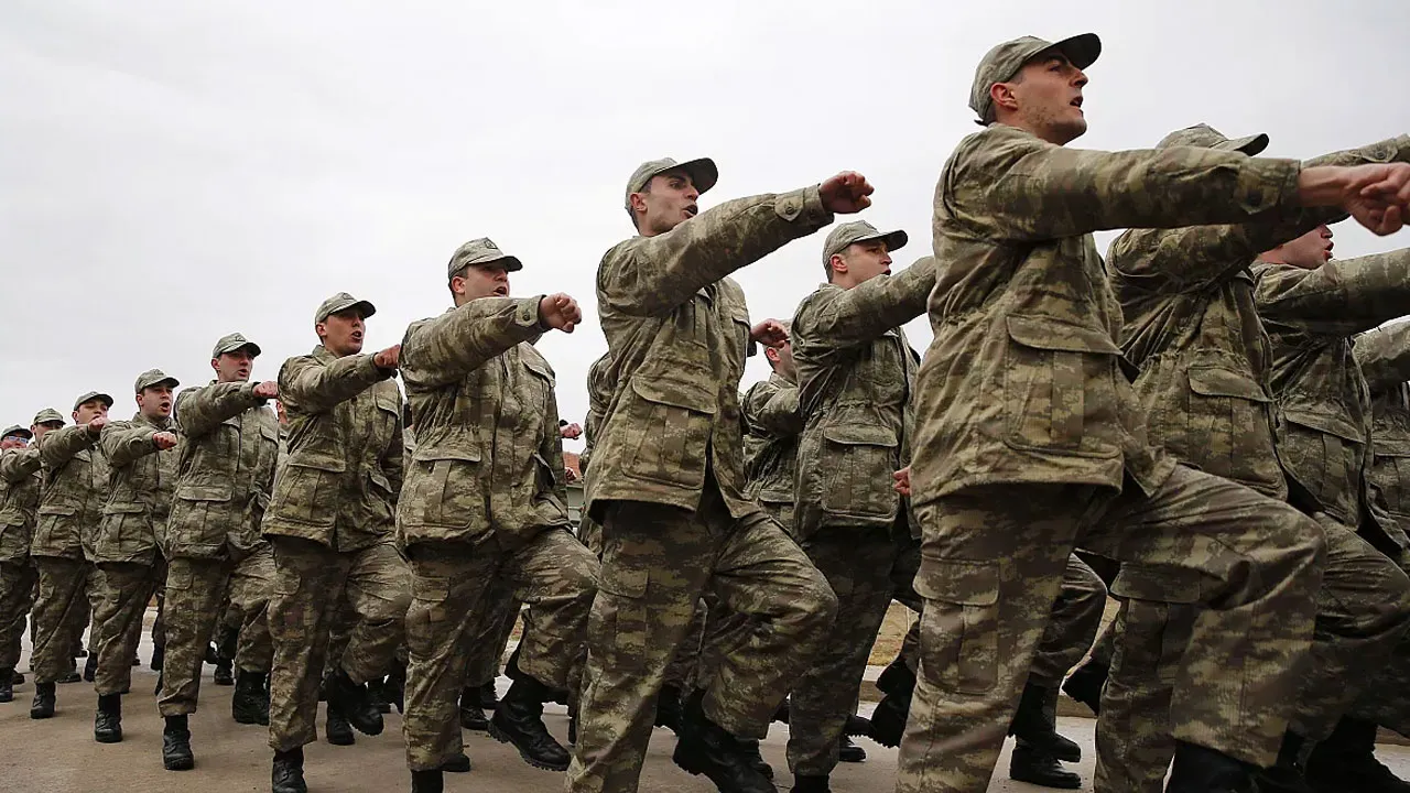 Bakan Güler'den zorunlu askerlikte yeni dönem sinyali: Çocuklu ailelere özel düzenleme gelebilir