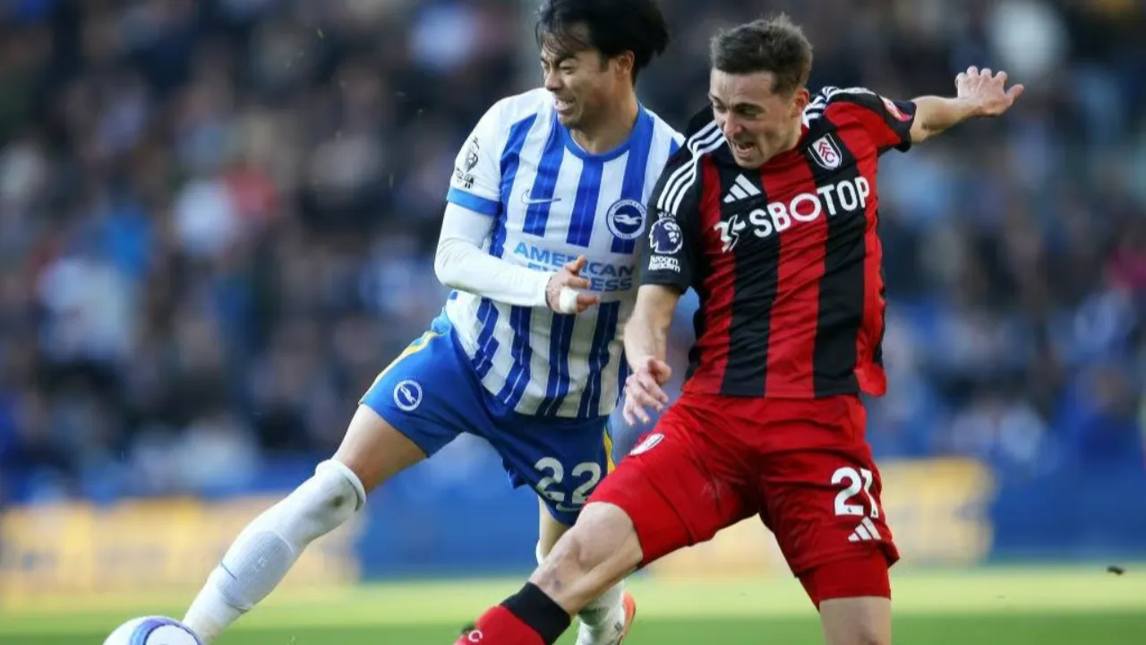 Brighton-Sunderland maçı hangi kanalda, Ferdi Kadıoğlu oynayacak mı? Premier Lig heyecanı bu akşam!