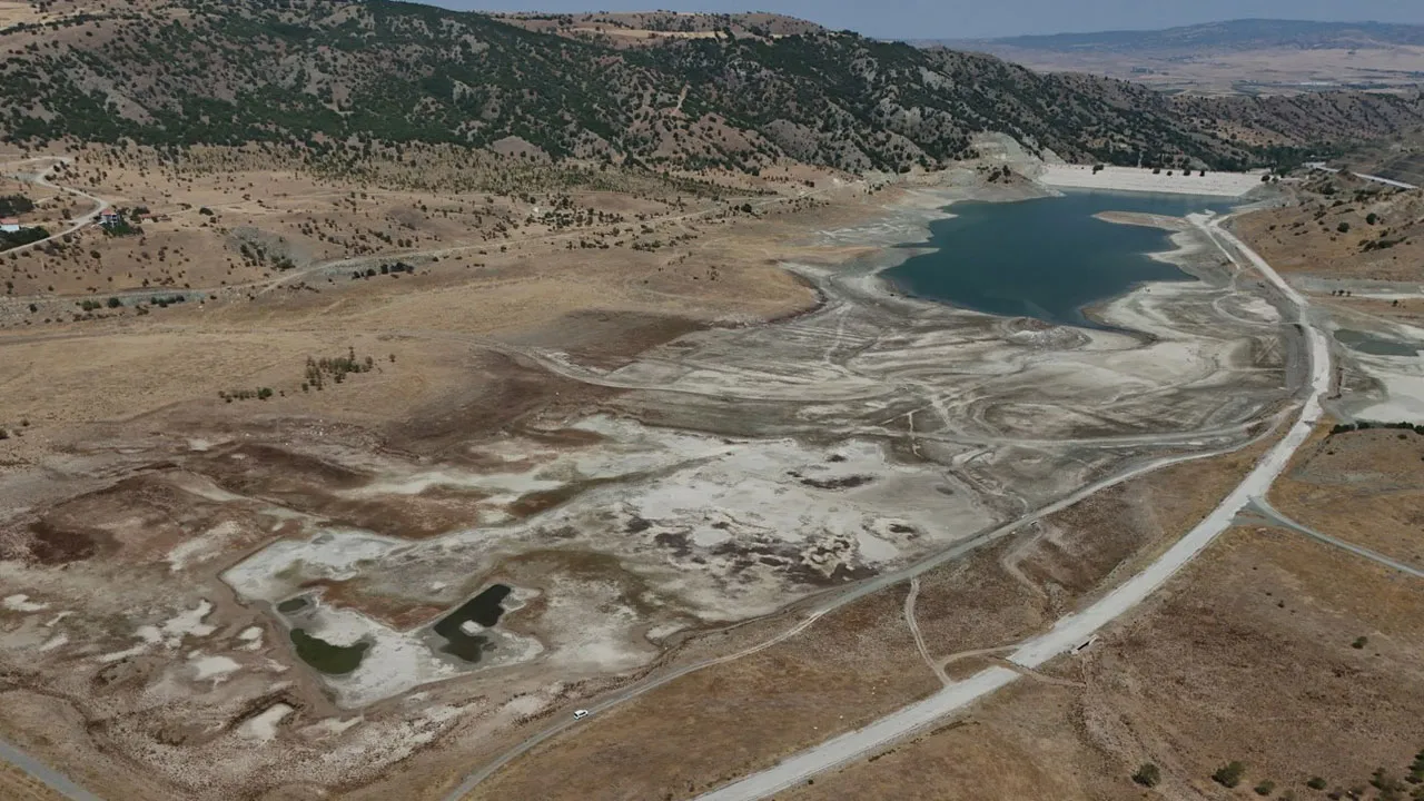 Çorum'a su sağlayan iki baraj kuruma noktasına geldi: Belediye tasarruf çağrısı yaptı