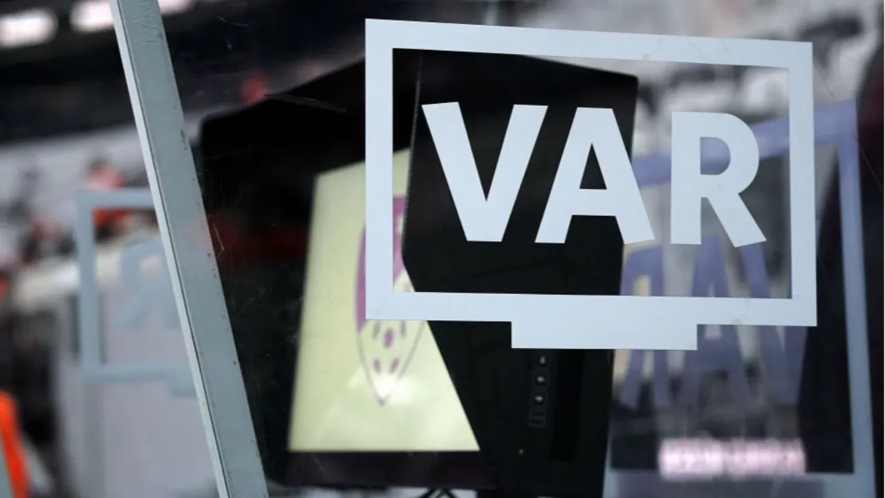 Fenerbahçe ve Beşiktaş maçlarınıb VAR hakemleri açıklandı