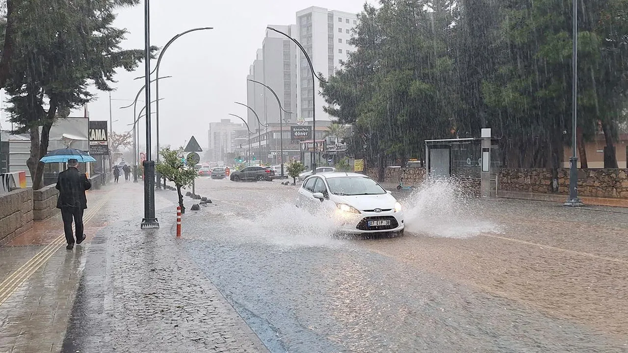 İçişleri'nden Muğla ve Antalya için 
