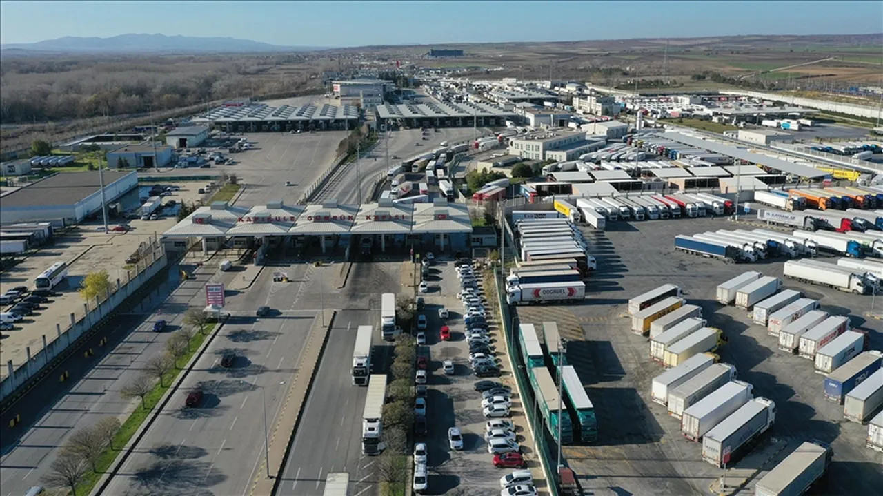 Kapıkule Gümrük Kapısında ticari araç geçişlerinde rekor