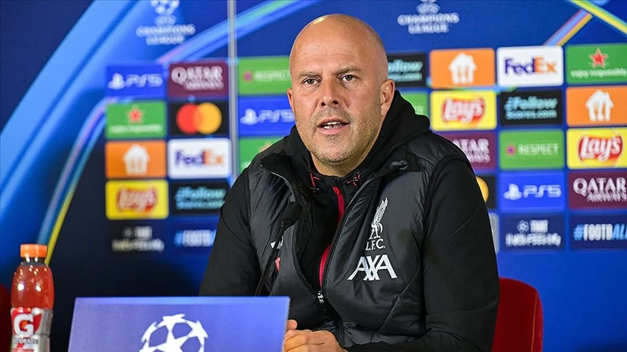 Arne Slot yaptığı açıklamada, "Önümüze bakıyoruz" demişti