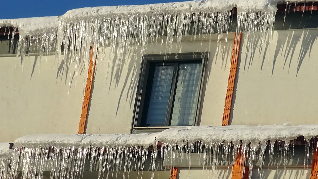 Yok böyle soğuk! Erzurum, Kars ve Ardahan buz tuttu 