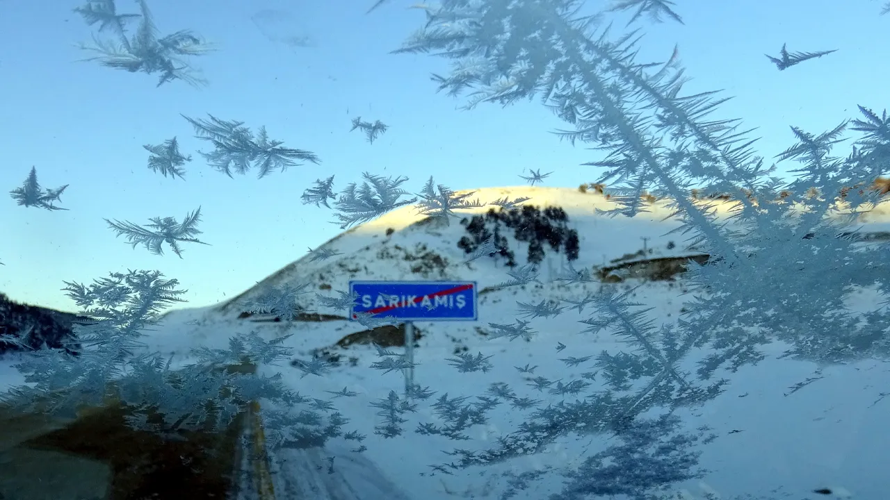 Yok böyle soğuk! Erzurum, Kars ve Ardahan buz tuttu