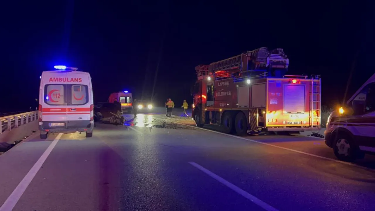 Çanakkale'de cinayet gibi kaza! Dur ihtarına uymadı, 5 kişinin ölümüne sebep oldu
