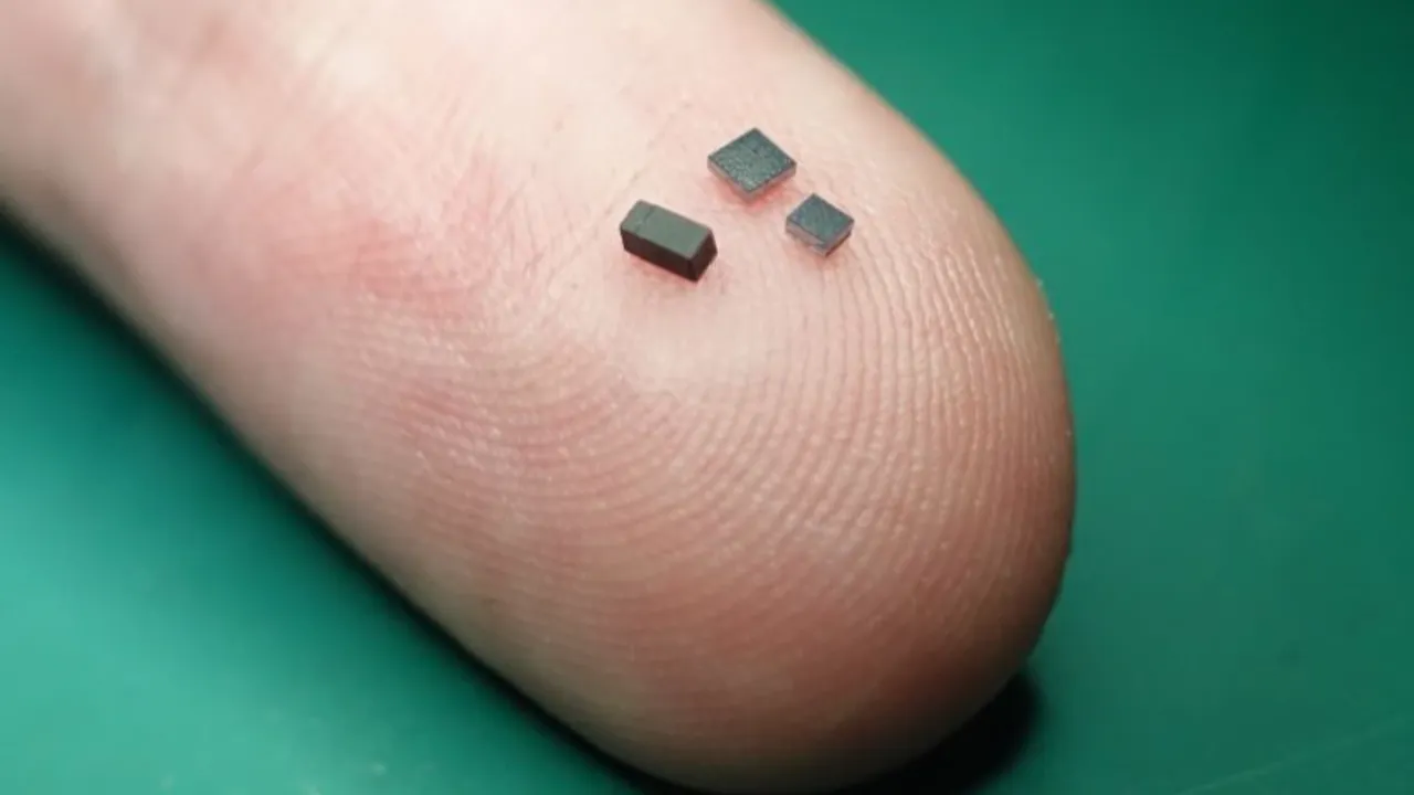 Gözünüzle görmeniz çok zor! Tek başına hareket eden dünyanın en küçük robotu tanıtıldı