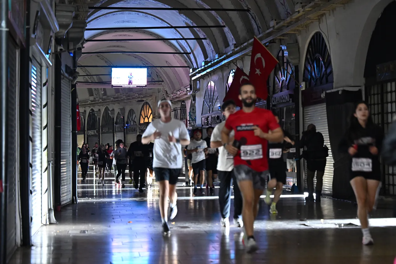 Kapalı Çarşıda yarıştılar! 1500 sporcunun katıldı