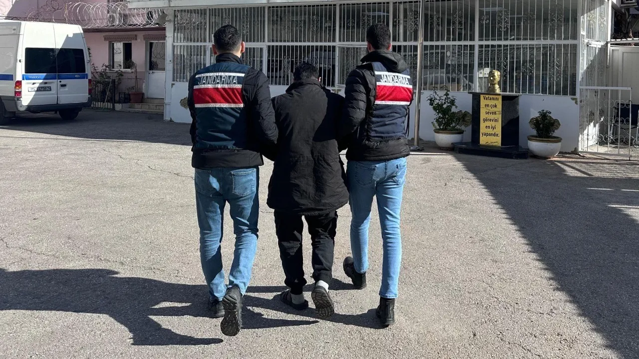 Kırmızı bültenle aranan DEAŞ üyesi Gaziantep’te yakalandı