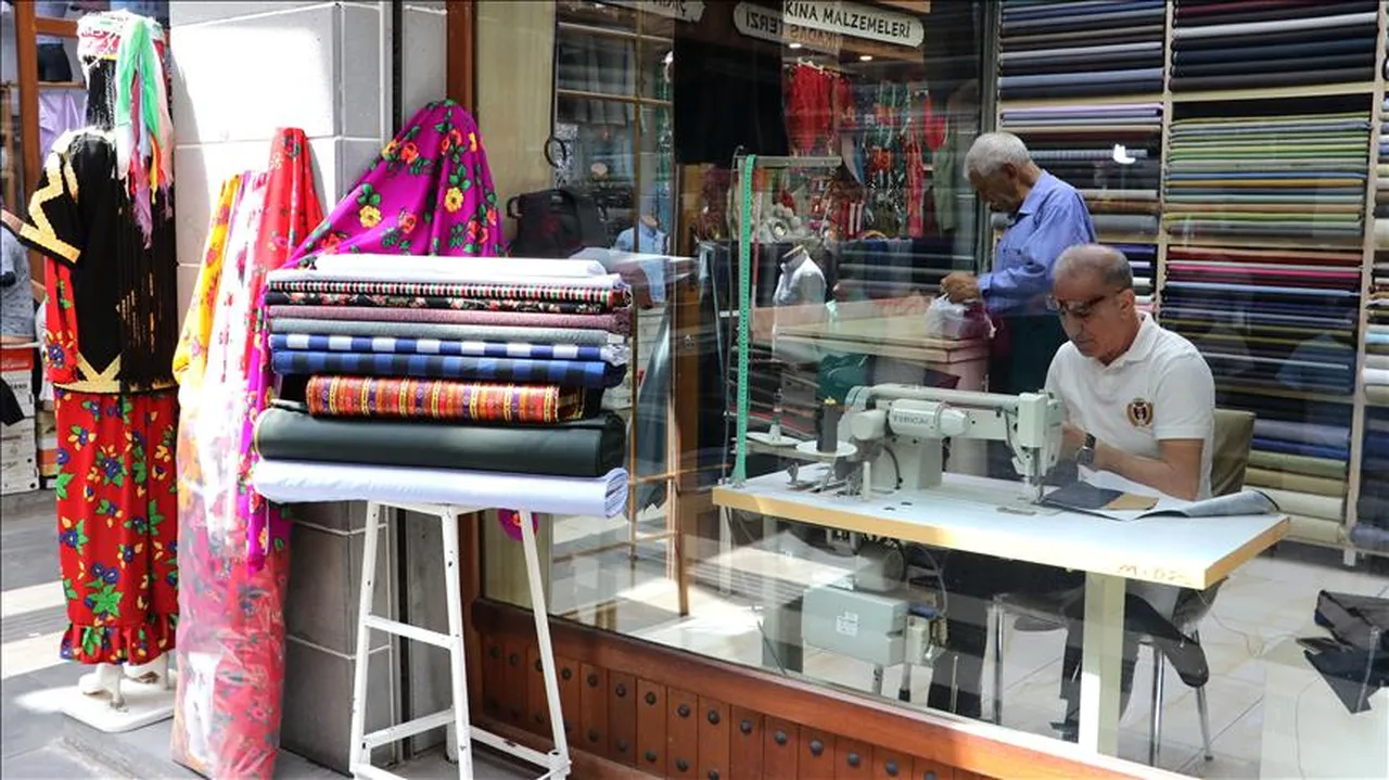 MHP'den dikkat çeken öneri: AVM ve büyük marketler zorda kalabilir!