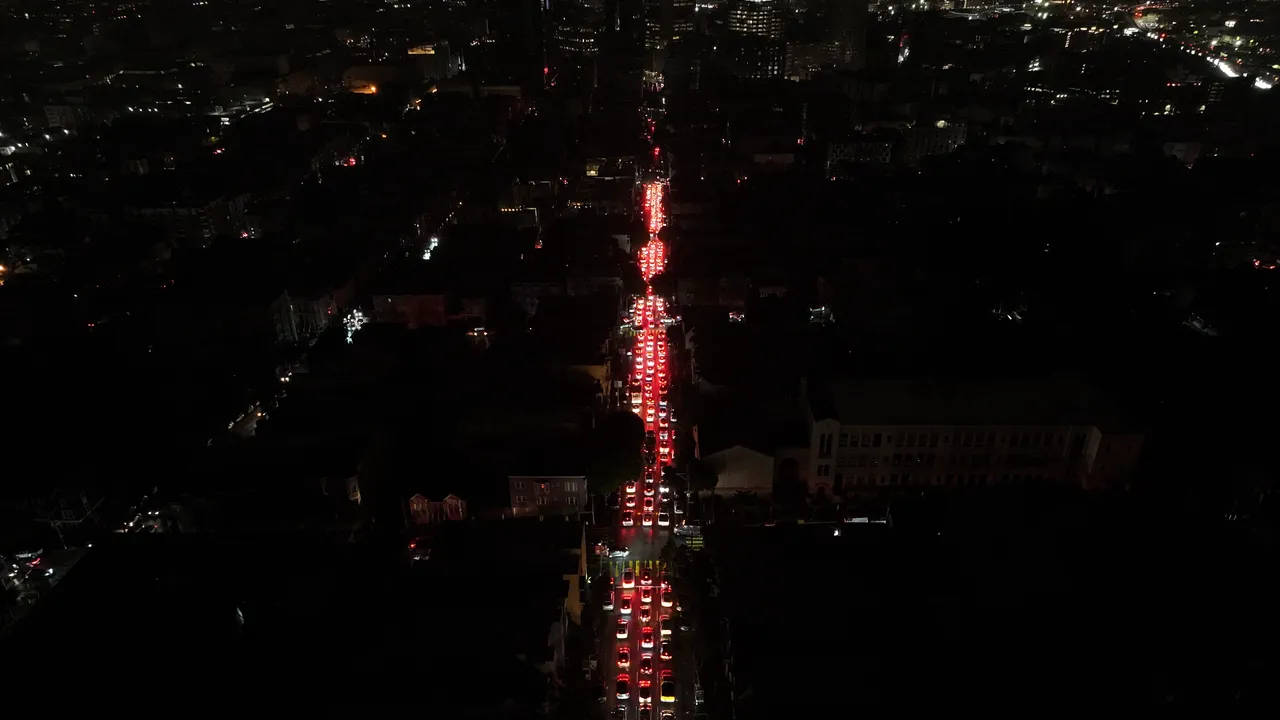 San Francisco'da dev elektrik kesintisi! Şehirde hayat felç oldu