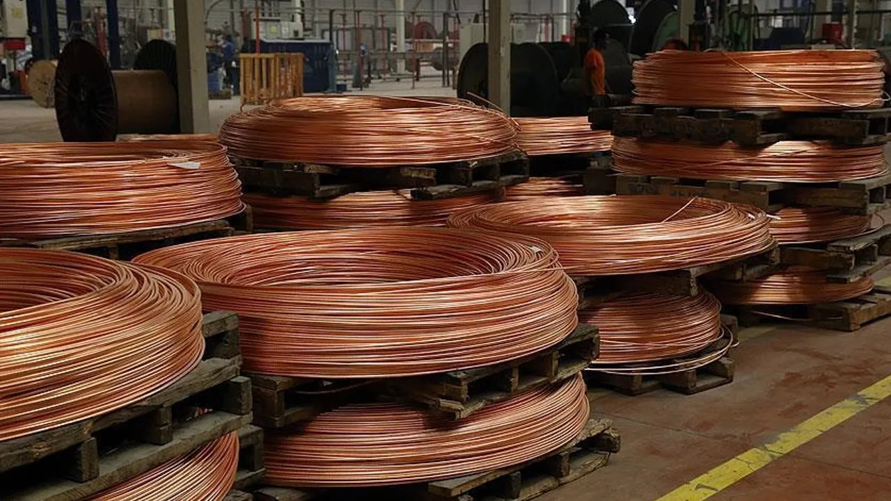 Bakır gaza bastı! 12 bin dolara yaklaşıyor