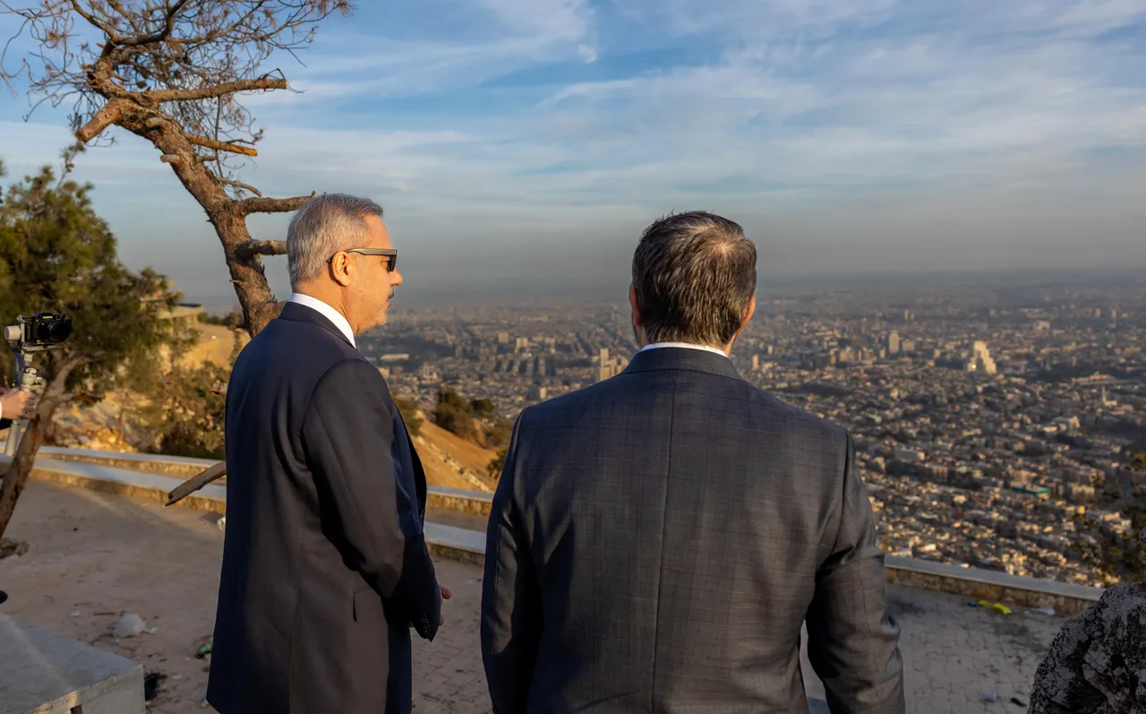 Dışişleri Bakanı Hakan Fidan, Suriye Dışişleri Bakanı Esad Hasan Şeybani ile Kasyun Dağı'ndan Şam'ı seyretti.