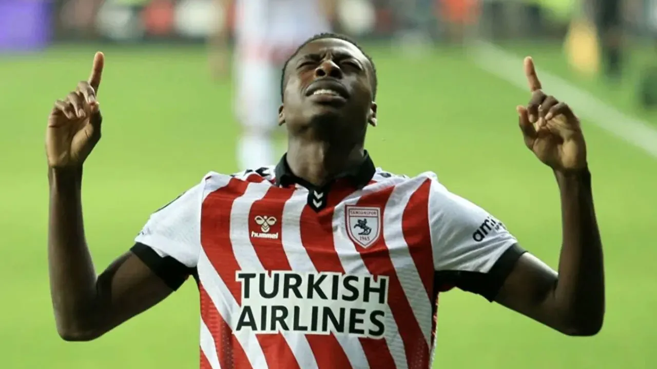 Fenerbahçe'den Musaba hamlesi: Menajeri İstanbul'a geldi