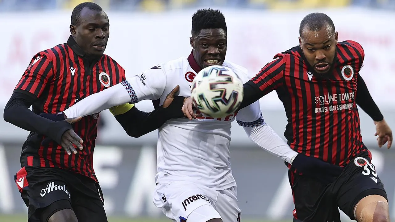 Gençlerbirliği-Trabzonspor ilk 11 kadrosu: Maç hangi kanalda, saat kaçta, şifresiz mi?