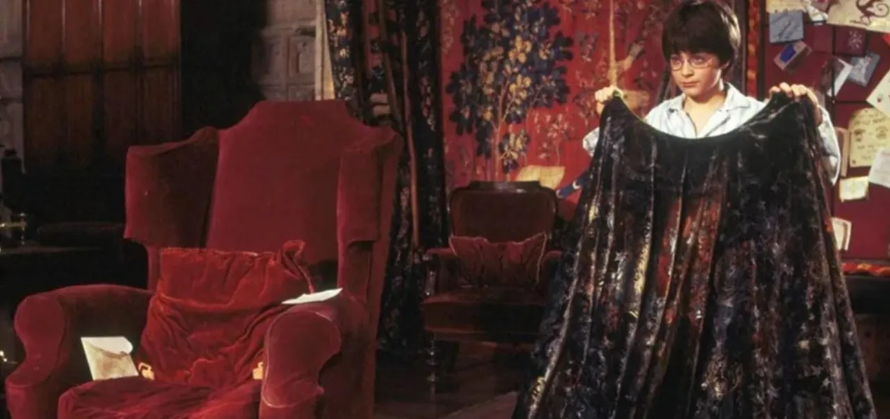 Harry Potter’daki görünmezlik pelerini gerçek oldu! Bilim dünyasını şaşkına çeviren buluş