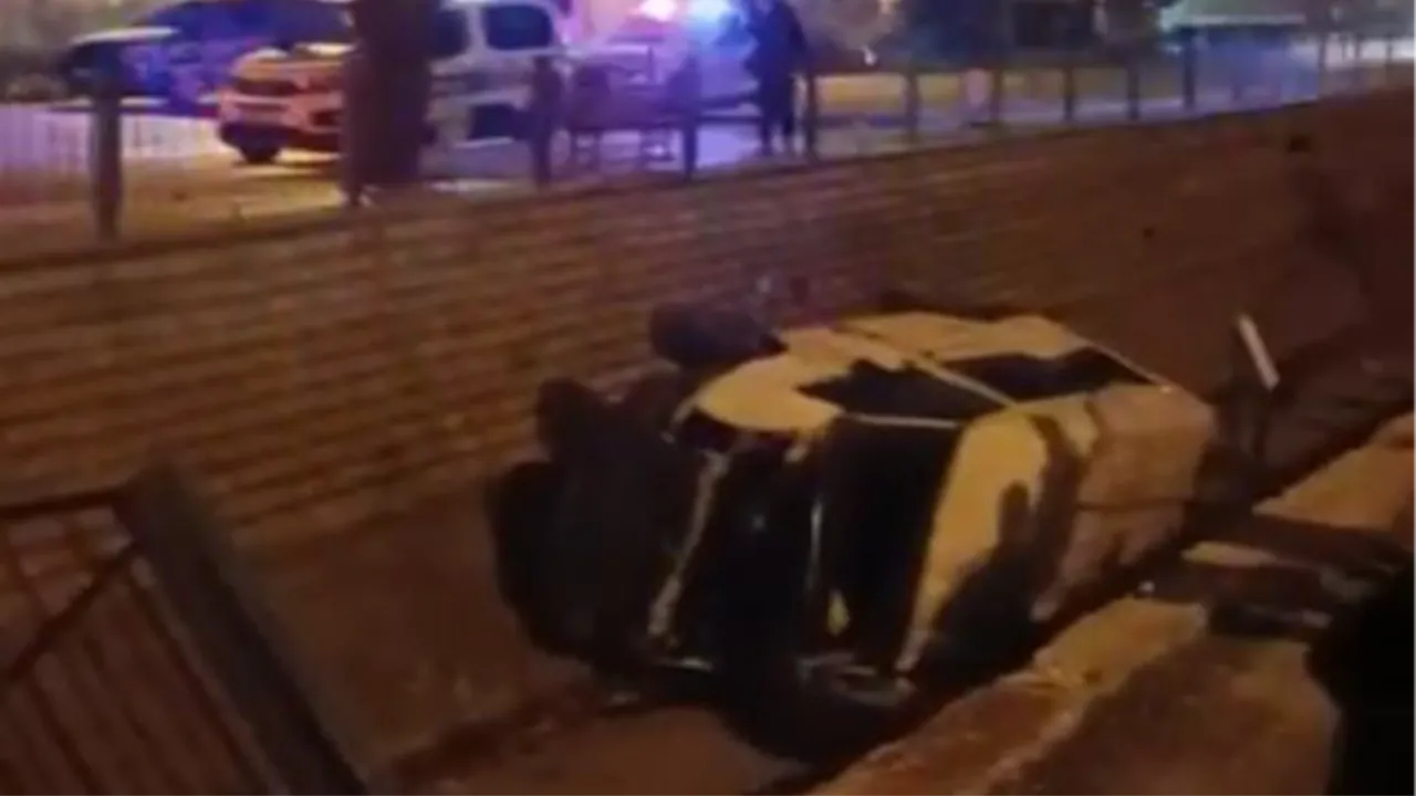 Hastane yolunda korku dolu anlar! Kontrolden çıkan minibüs dereye uçtu