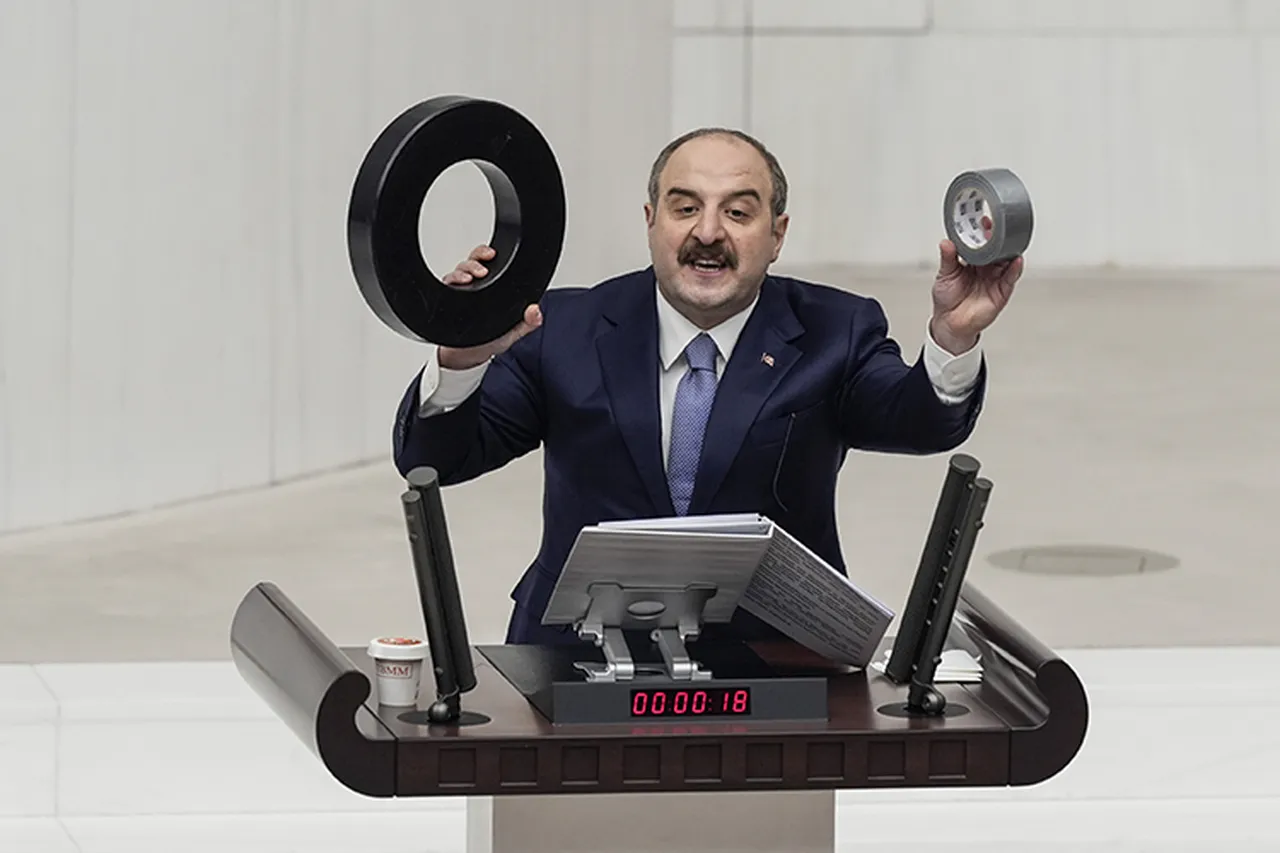 Herkes ne olduğunu merak ediyordu! Varank, Meclis'te anlattı