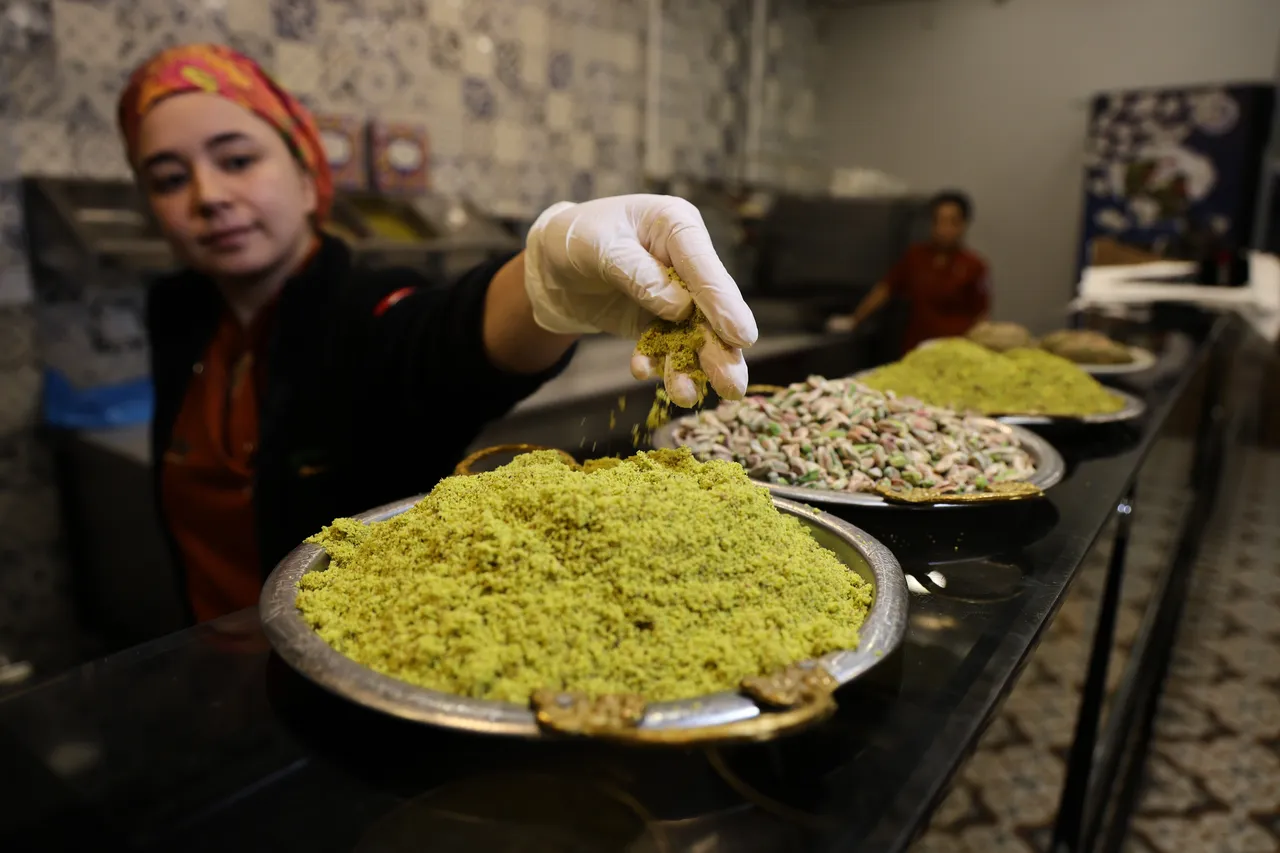 Kilosu 3 bin lira! Aman dikkat: Dolandırıcılar ya bezelye ya gıda boyası kullanıyor