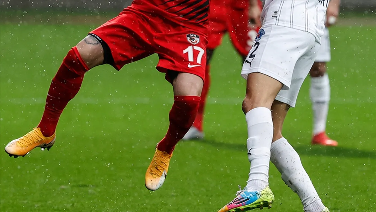 RAMS Başakşehir - Gaziantep FK maçı hangi kanalda, saat kaçta? İlk 11ler merak ediliyor