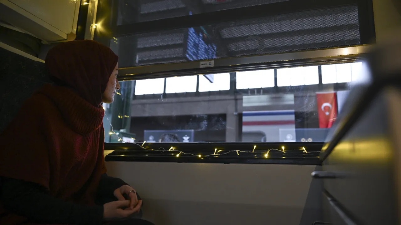 Turistik Doğu Ekspresi sezonun ilk seferi için yolda! Bakan Uraloğlu duyurdu, 3 yeni rotaya yeşil ışık 