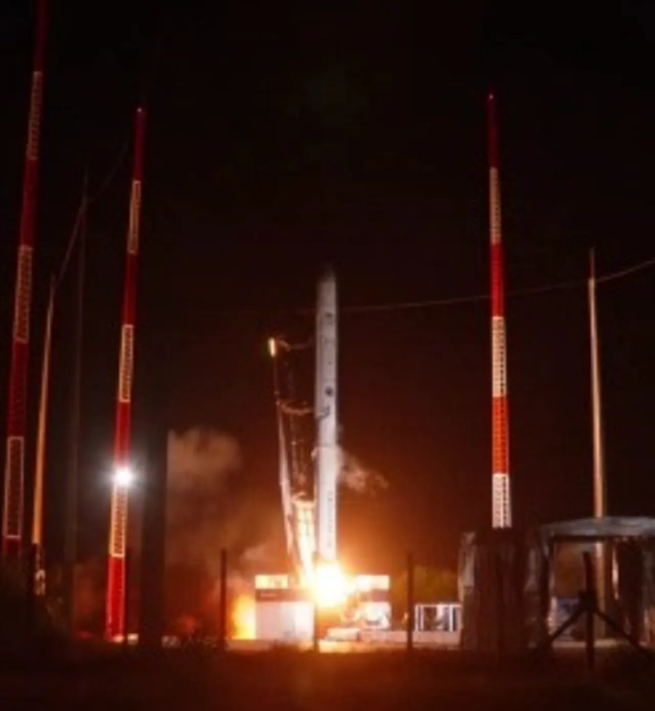 30 saniye içinde gerçekleşti! Güney Korenin ilk ticari uzay roketi infilak etti