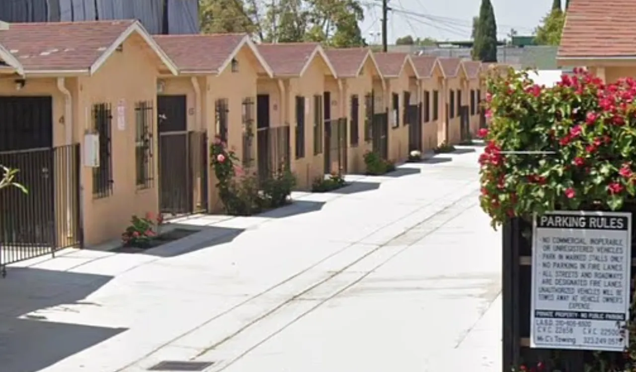 Elizabeth Short'un katili tarafından vahşice öldürüldüğüne inanılan, eskiden Zodiac Motel olarak bilinen motel.