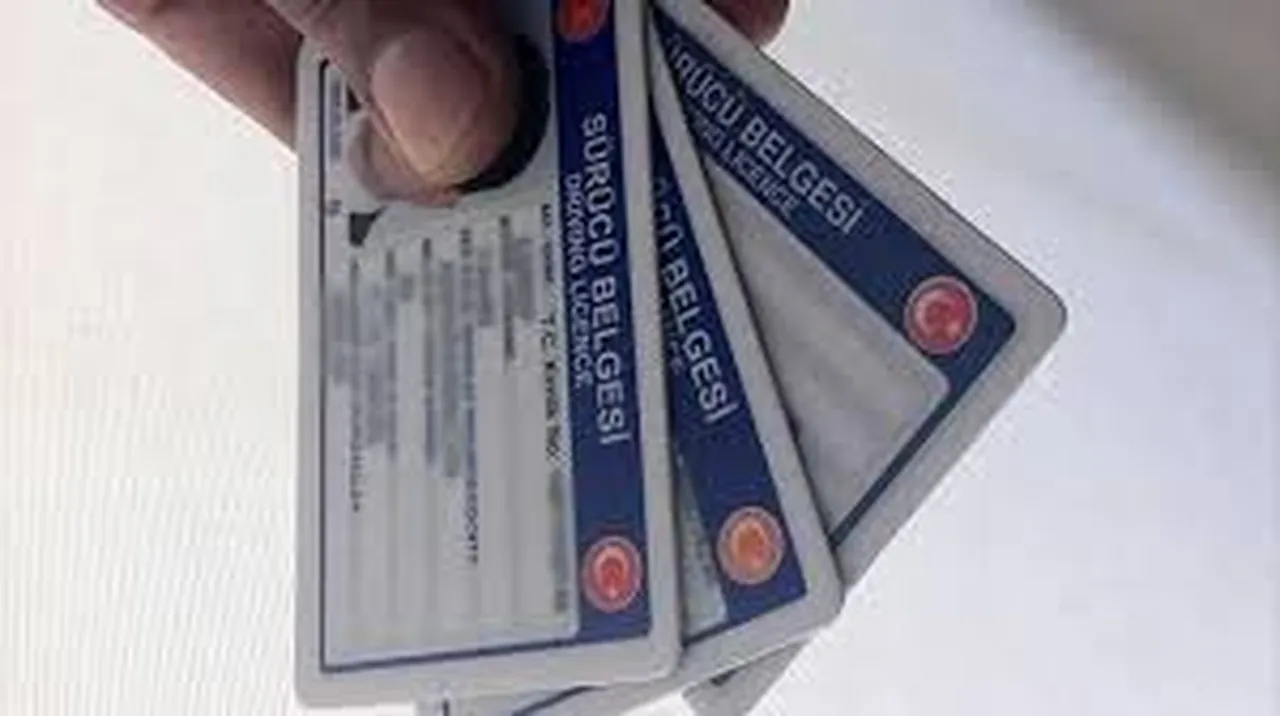 Ehliyet alacaklar dikkat! 2026'da harçlar ne kadar olacak? Zam oranı açıklandı