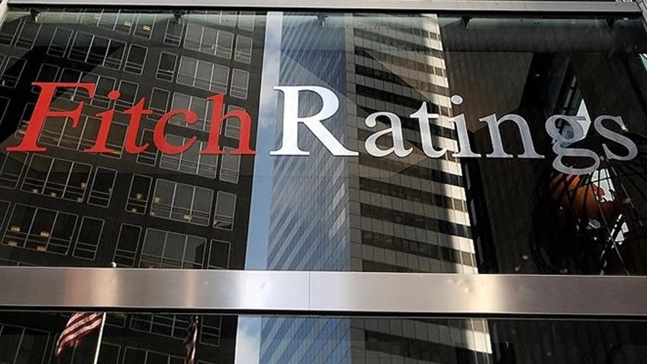 Fitch, Ukrayna'nın kredi notunu yükseltti